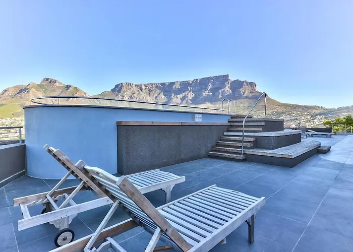 Rooftop Pool, Mountain Views, Wi-Fi, Parking