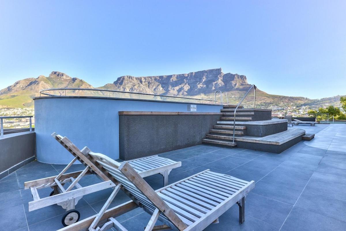 Rooftop Pool, Mountain Views, Wi-fi, Parking Apartment