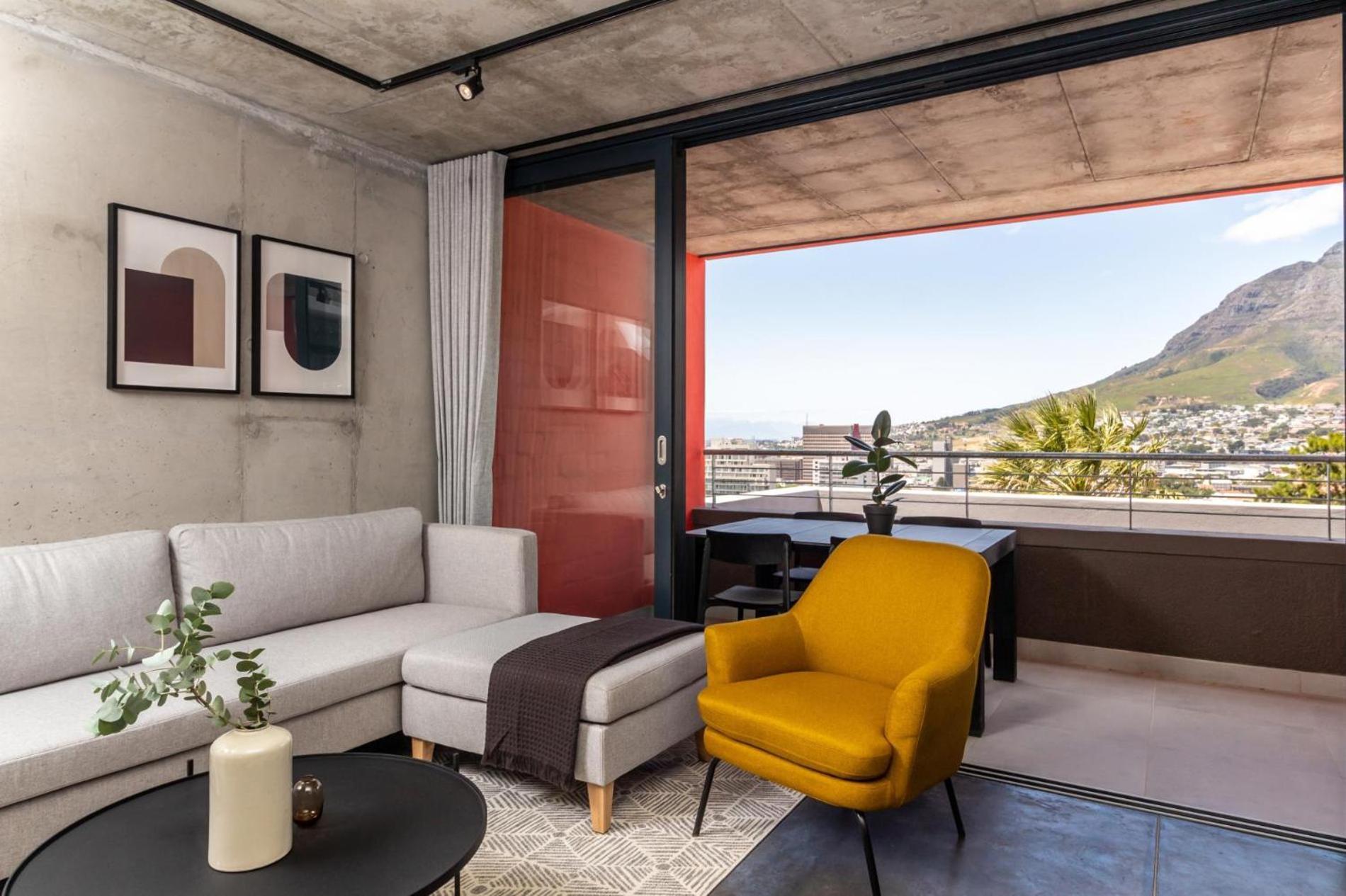 Apartment Rooftop Pool, Mountain Views, Wi-fi, Parking *